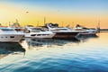 Marineboote am Dock